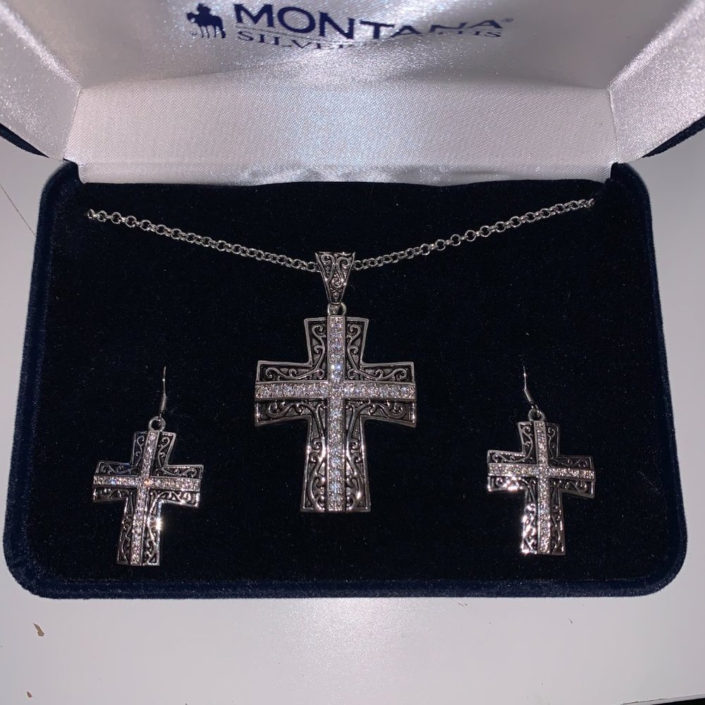Montana Silversmiths Earrings & Necklace set